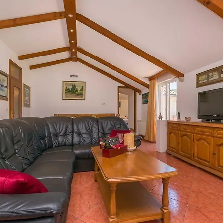 Holiday home House Ned *